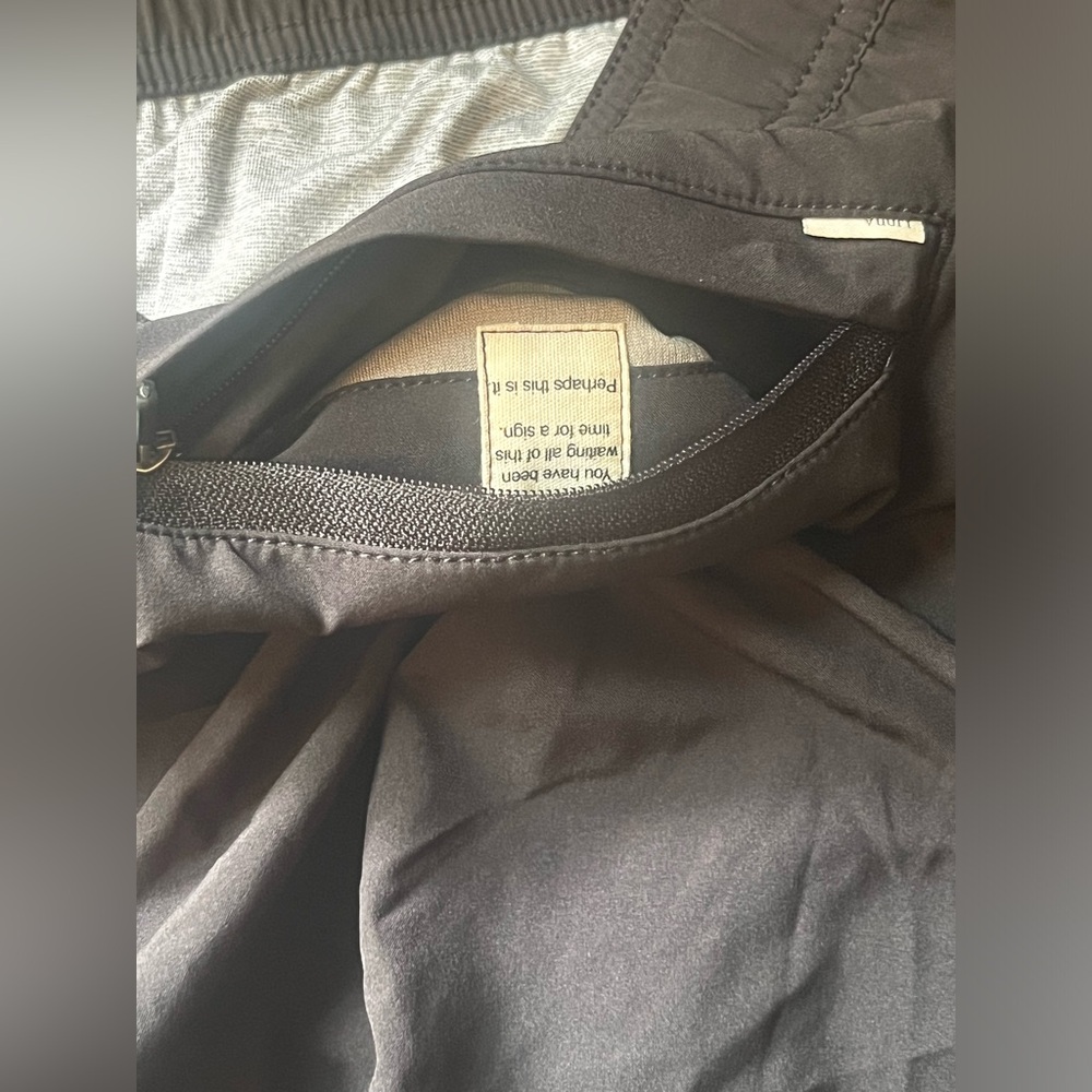 Vuori Kore Jogger 28" Men's XL Black Athletic Running Pants - Built in Boxer - Picture 14 of 16